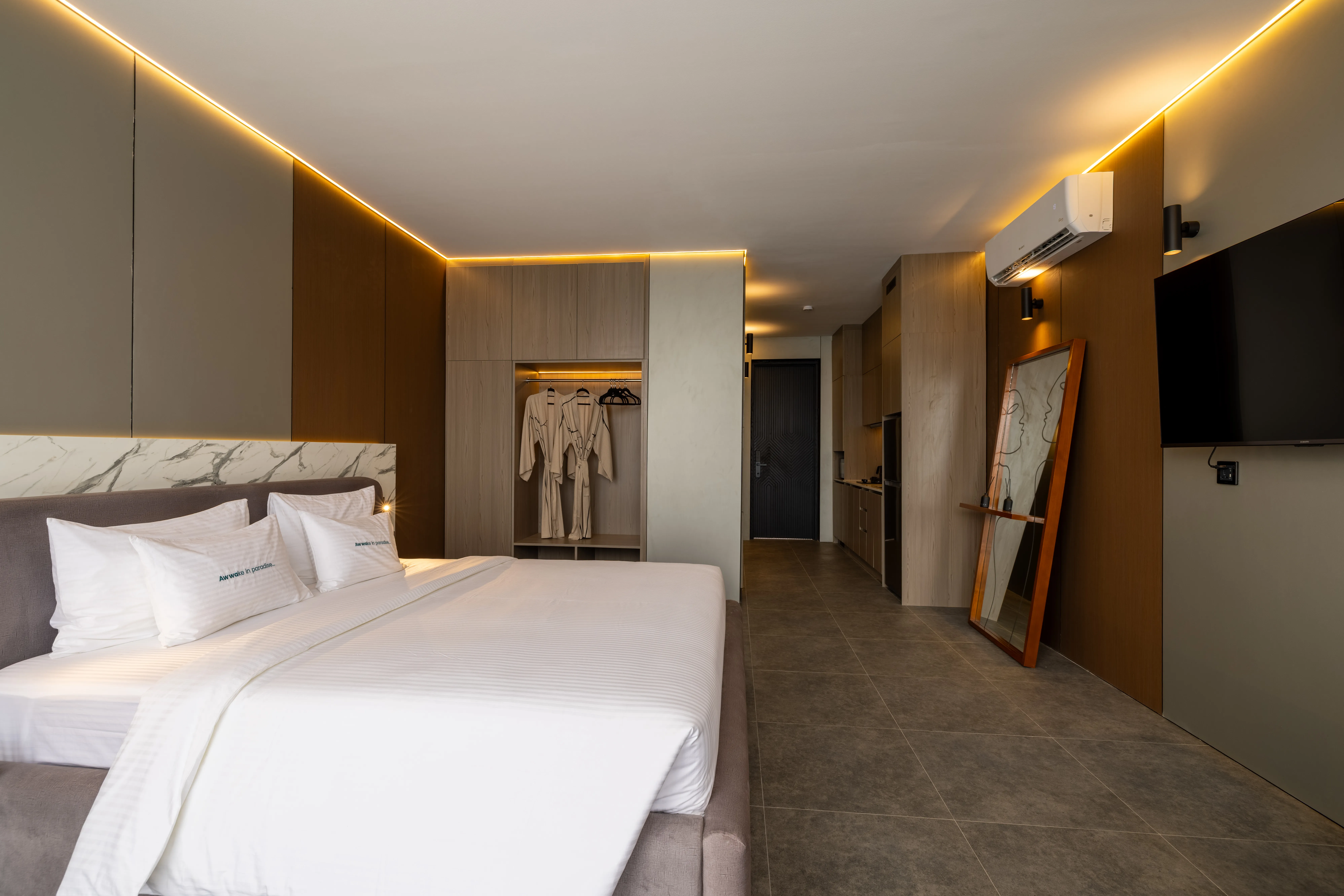 AWWA Hotel 10