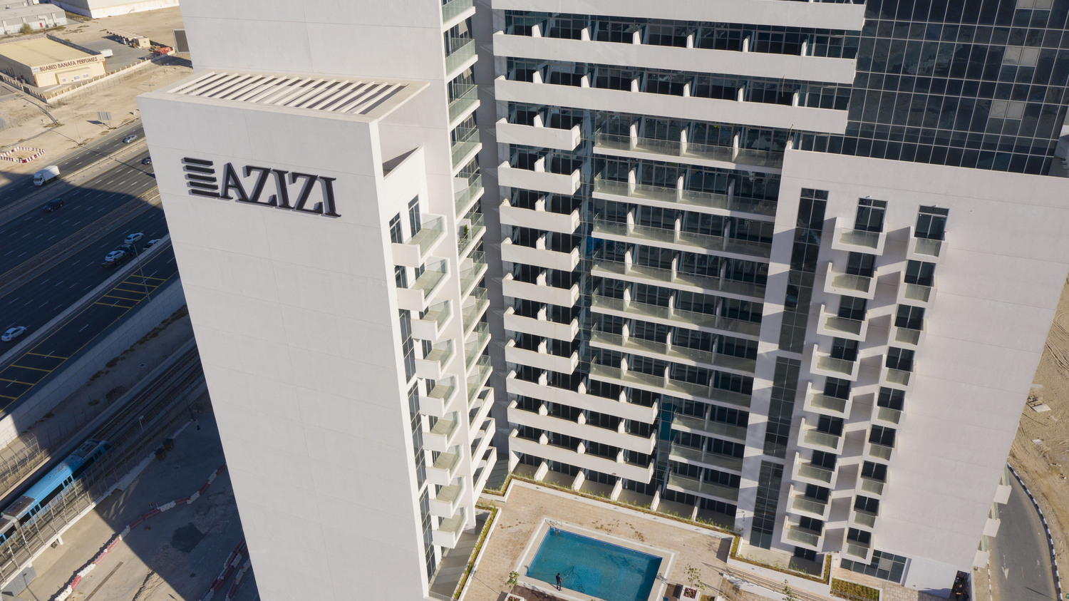 Azizi Aura 7
