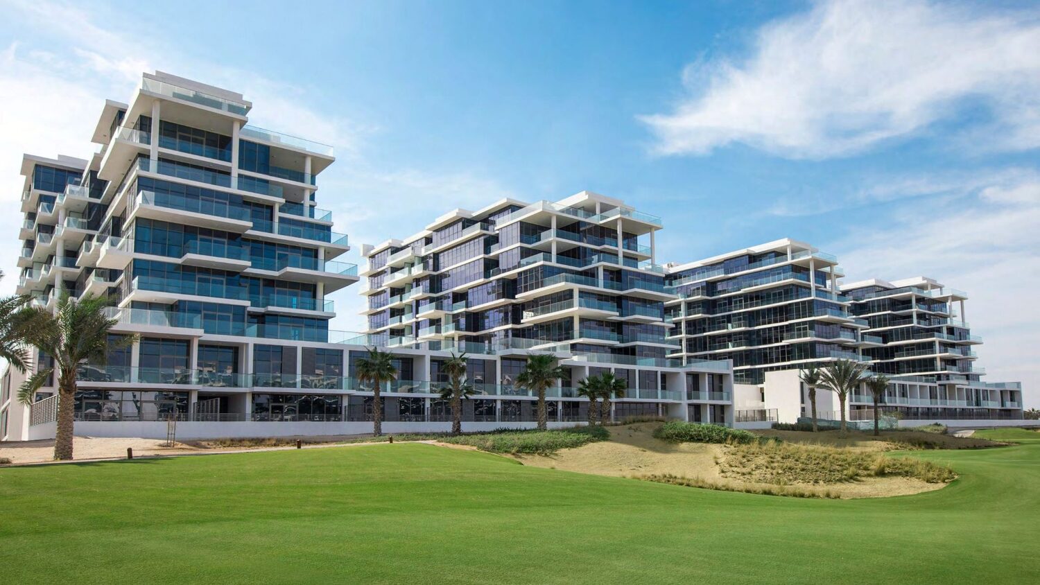 Damac Hills - Golf Town — 2