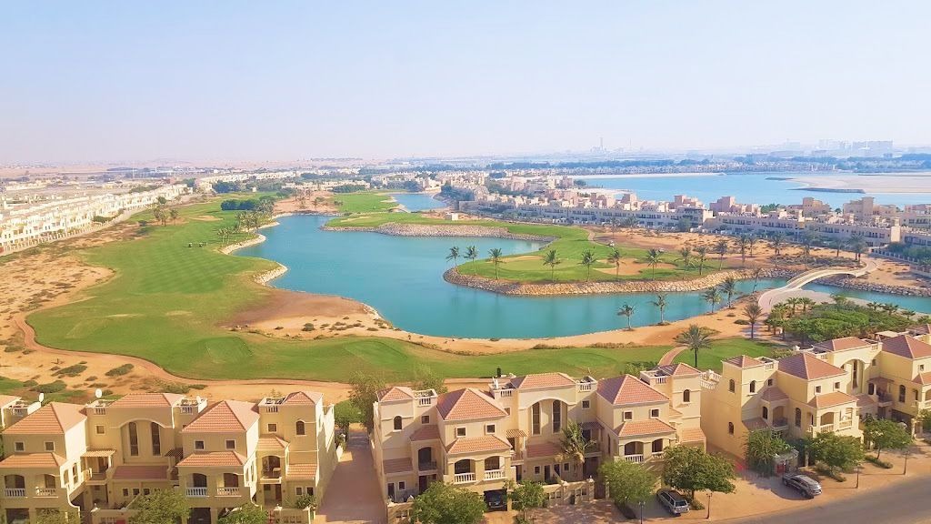 Golf Apartments 5