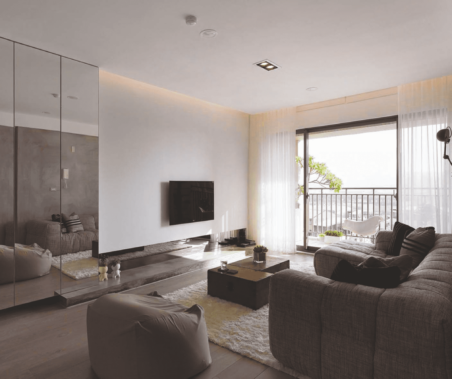 Laya Mansion 6