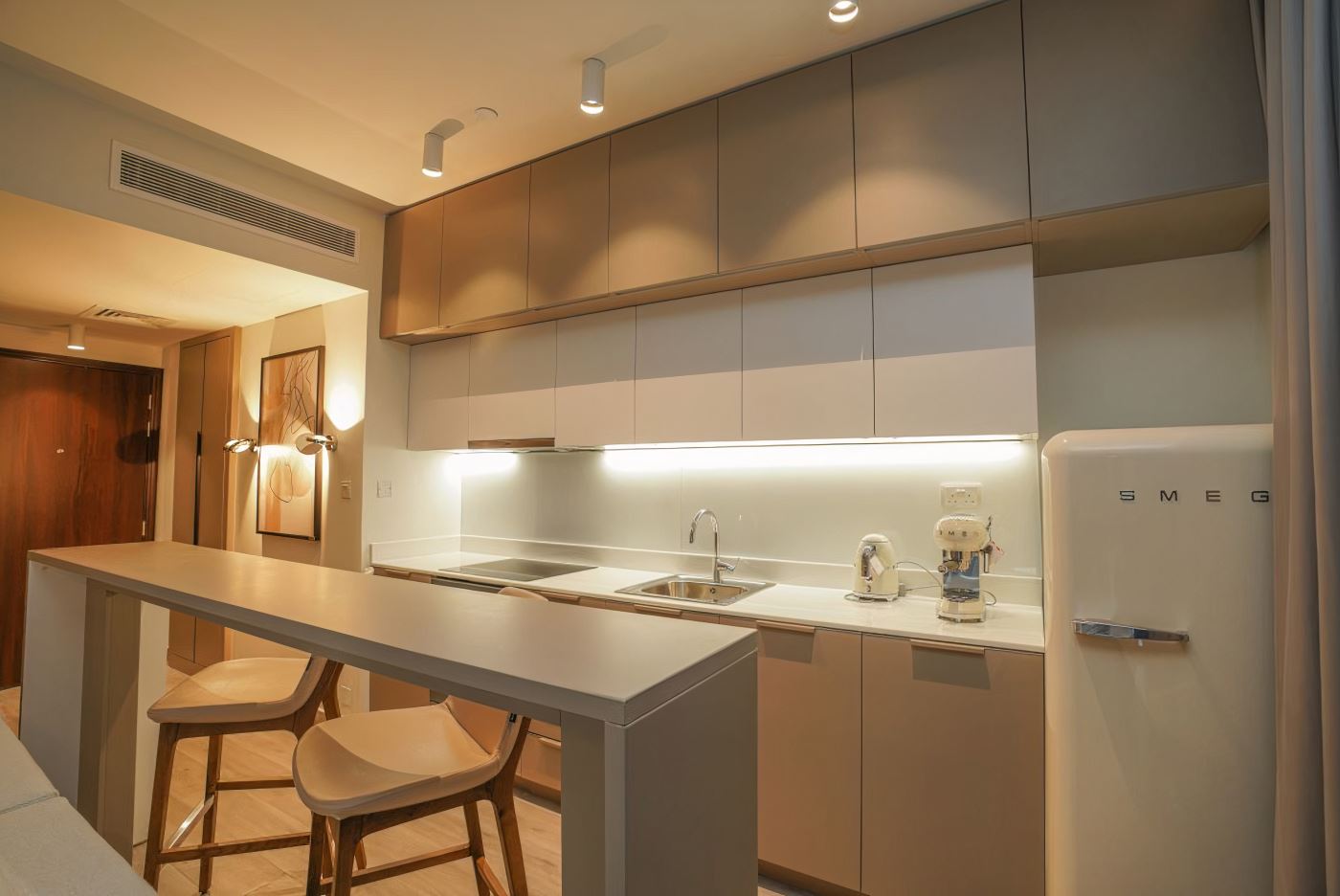 Midtown Mesk 9