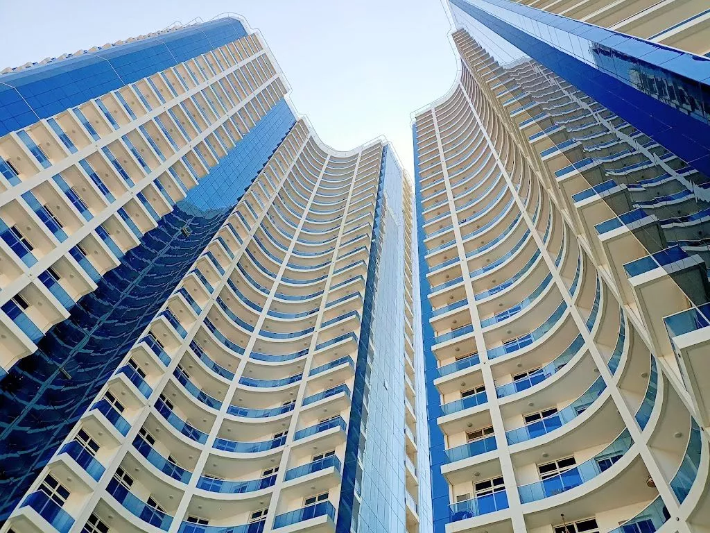 Oasis Towers 1 and 2 — 3