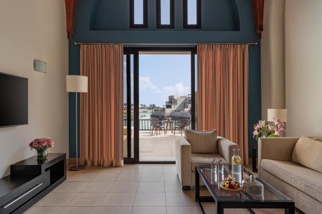 The Cove Rotana Resort 12