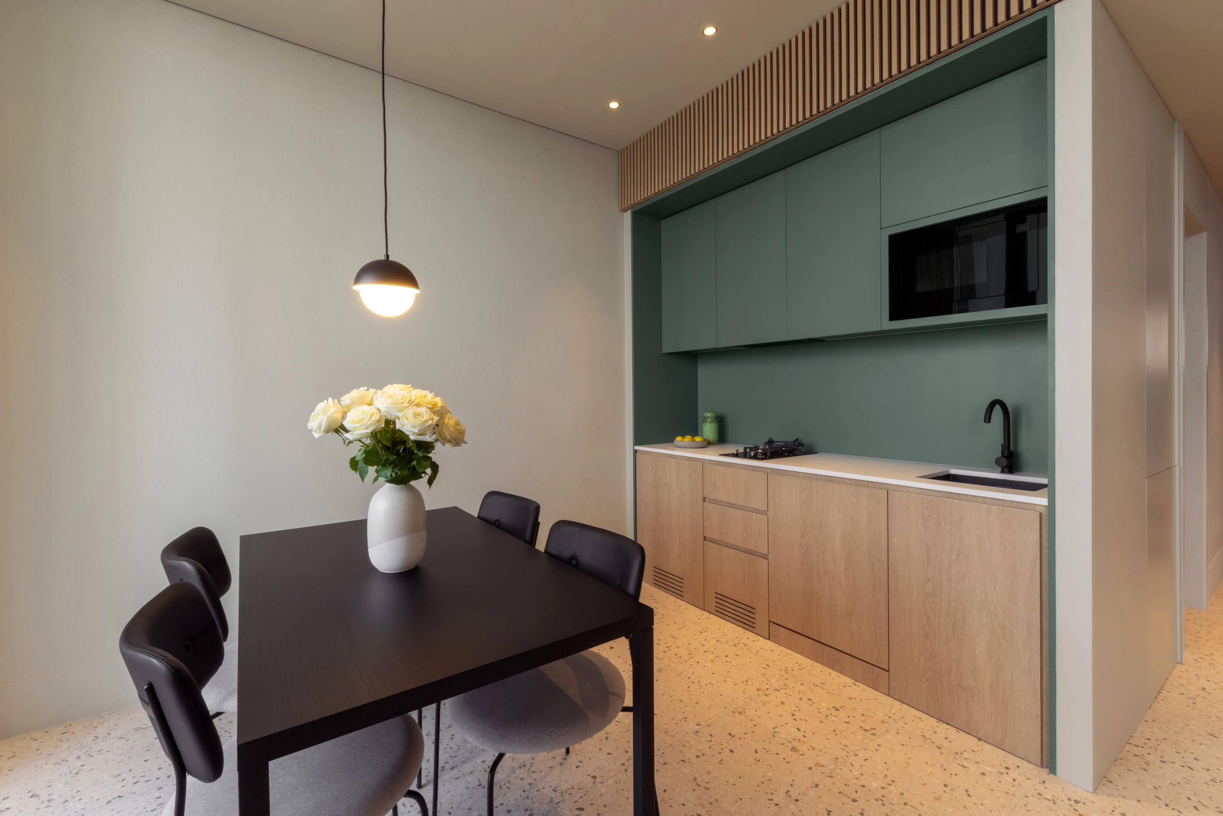UPSIDE Living 5